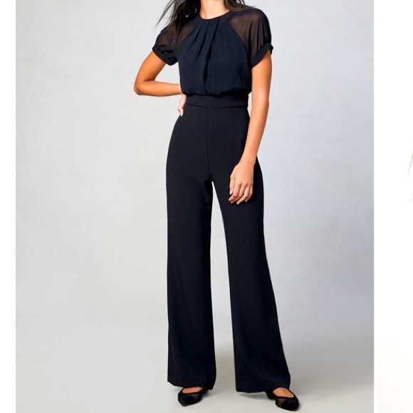 Vince Camuto Pants - Vince Camuto Navy Crepe Jumpsuit w/ Chiffon Short Sleeves